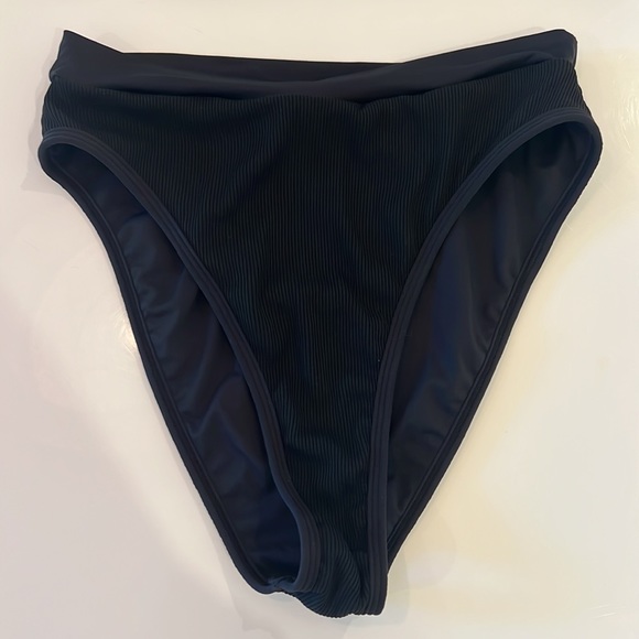 L Space Bathing Suit Set - Picture 3 of 8